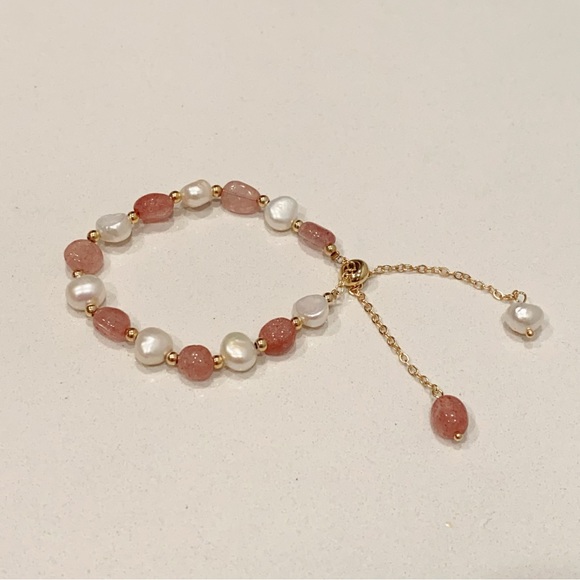 Natural Strawberry Quartz Irregular Pearl Bracelet - Picture 4 of 5